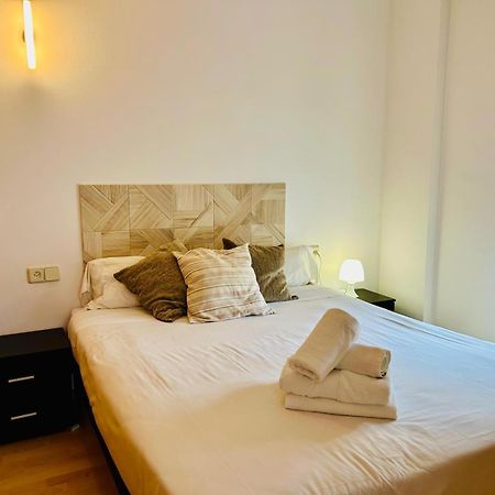 Apartaments Ample Port Marina Palamós Eksteriør billede