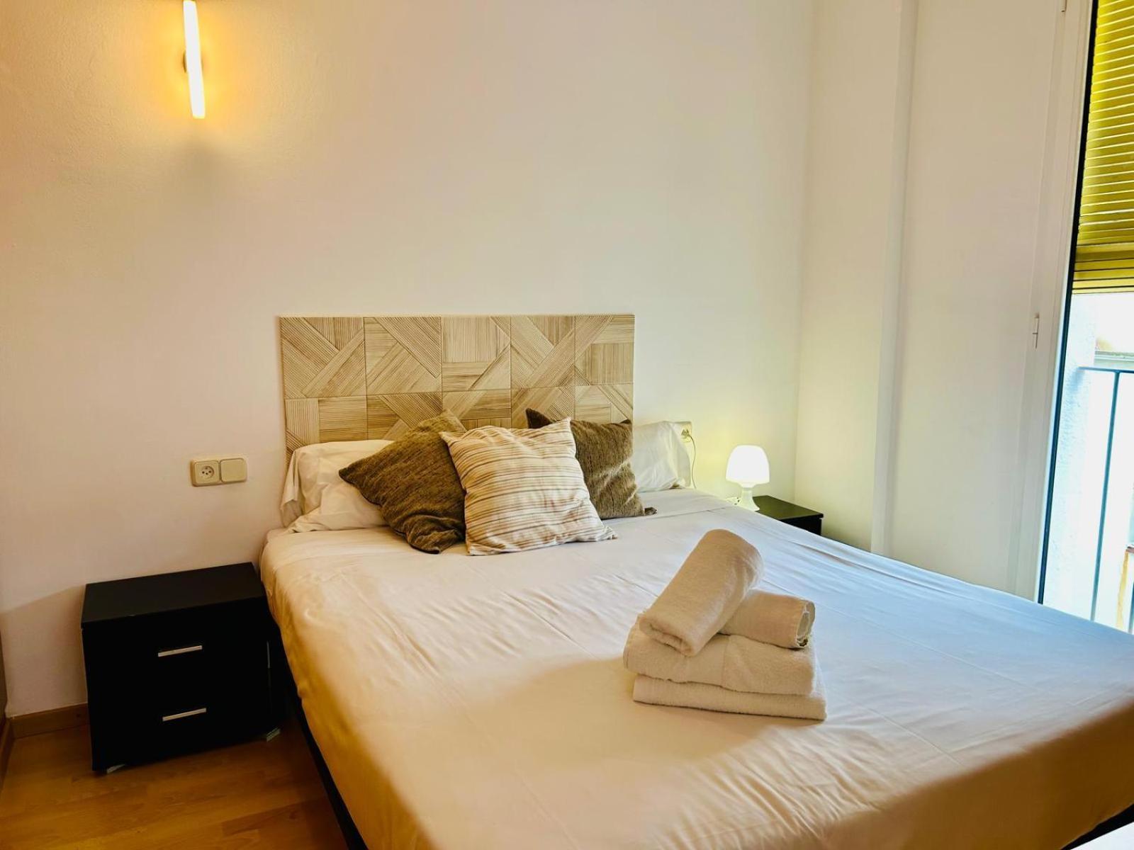 Apartaments Ample Port Marina Palamós Eksteriør billede